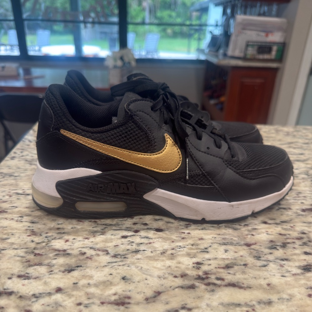 Nike Black and Gold Air Max Trainer Sneakers